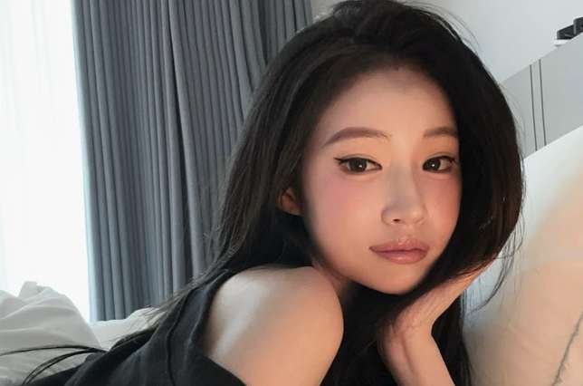 이 얼굴에 뭐가 아쉬워서 다보여주는 윤서