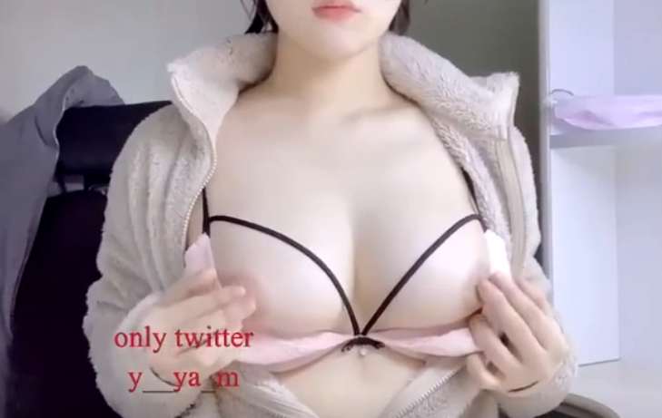 젖가슴만 봐도 짐작이가는 귀요미들