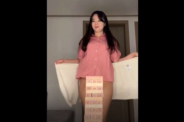 몽쉐리의 야시시한 젠가 쇼