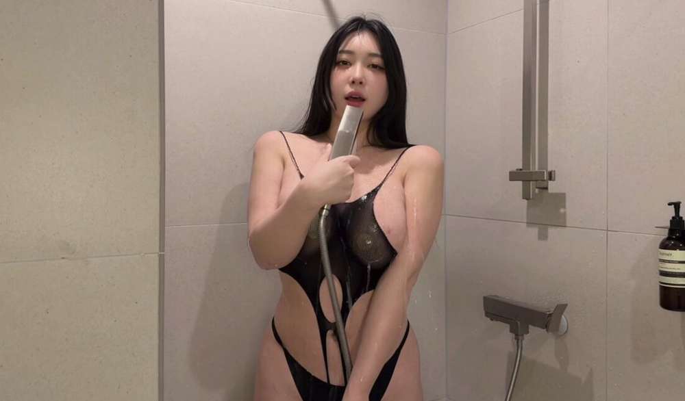 몸무게 79KG 가슴사이즈 특대 I컵 누나