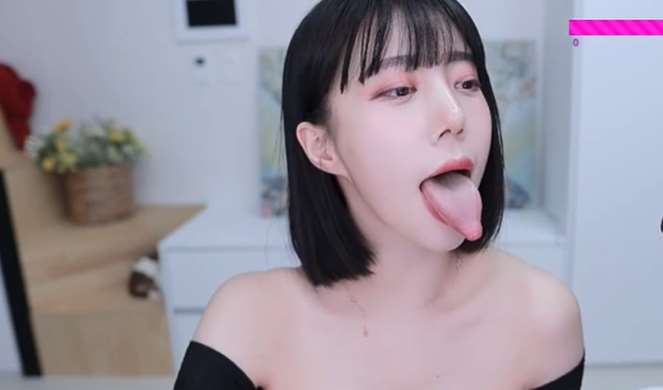 길다란 혓바닥 배라소니 미션 메~~~롱
