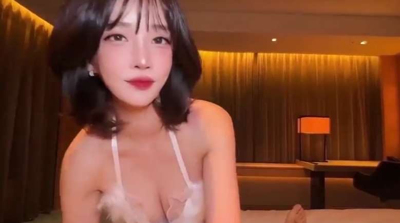 힐튼호텔에서 주인님을 기다리는 존예팻