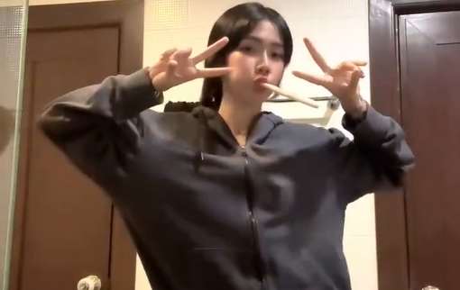양치하면서 은꼴 찍는 노브라 타투존예녀