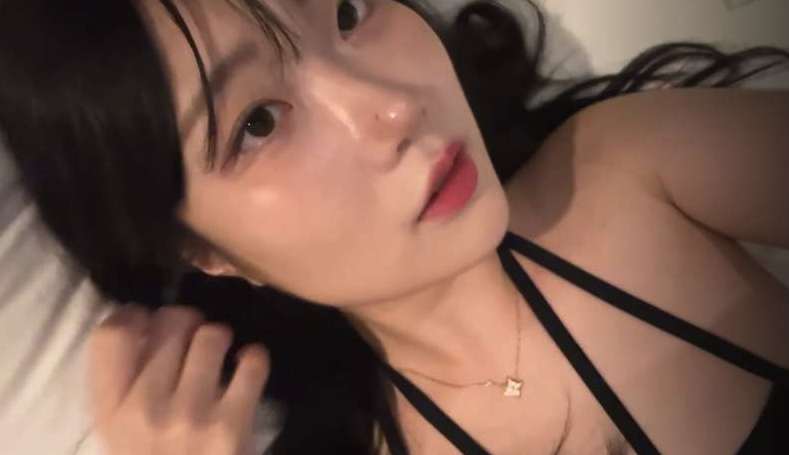 엉덩이 계보잇는 존예 팬틀녀