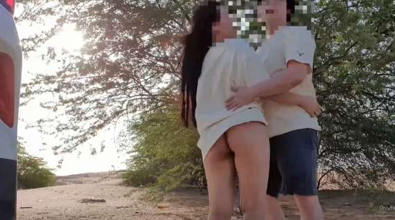 노팬티 여친과 드라이브 야외 섹스