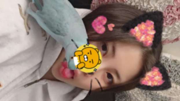 꽉 다문 맛보지 02년생 잠옷녀
