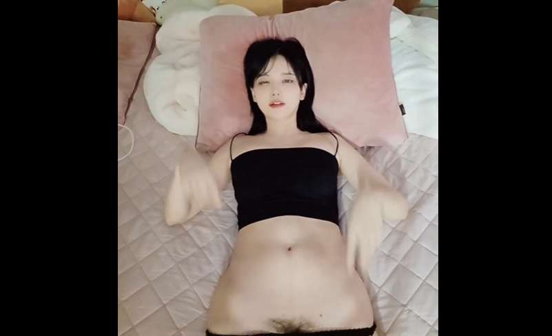 안보이는줄 알고 팬티내린 킥킥이